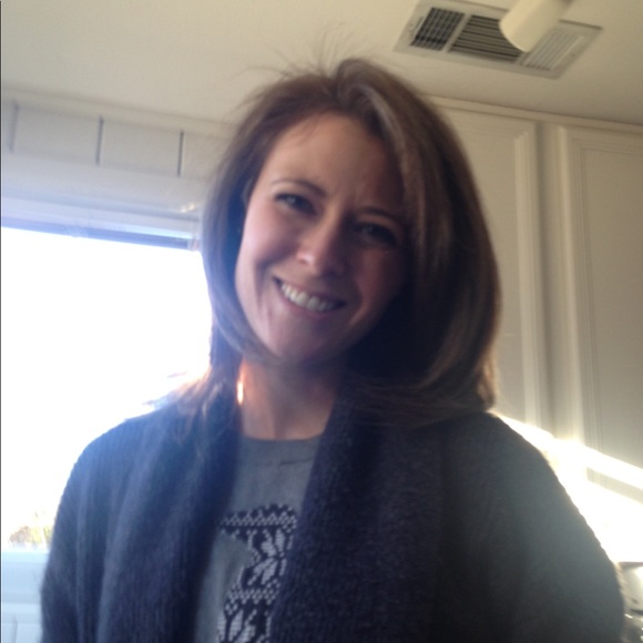 Meet your Posher, Amanda - Picture 1 of 1